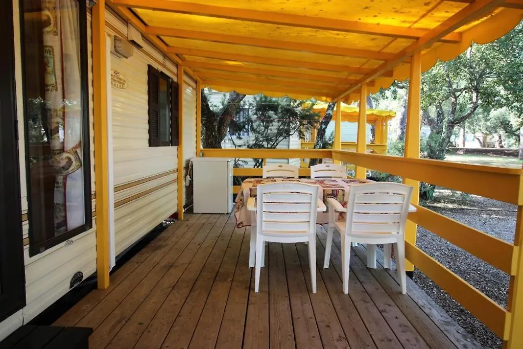 Harbers Zonvakanties Chalets Met Airco Camping Lei Suves Roquebrune Sur Argens  로크부른수르알젠스