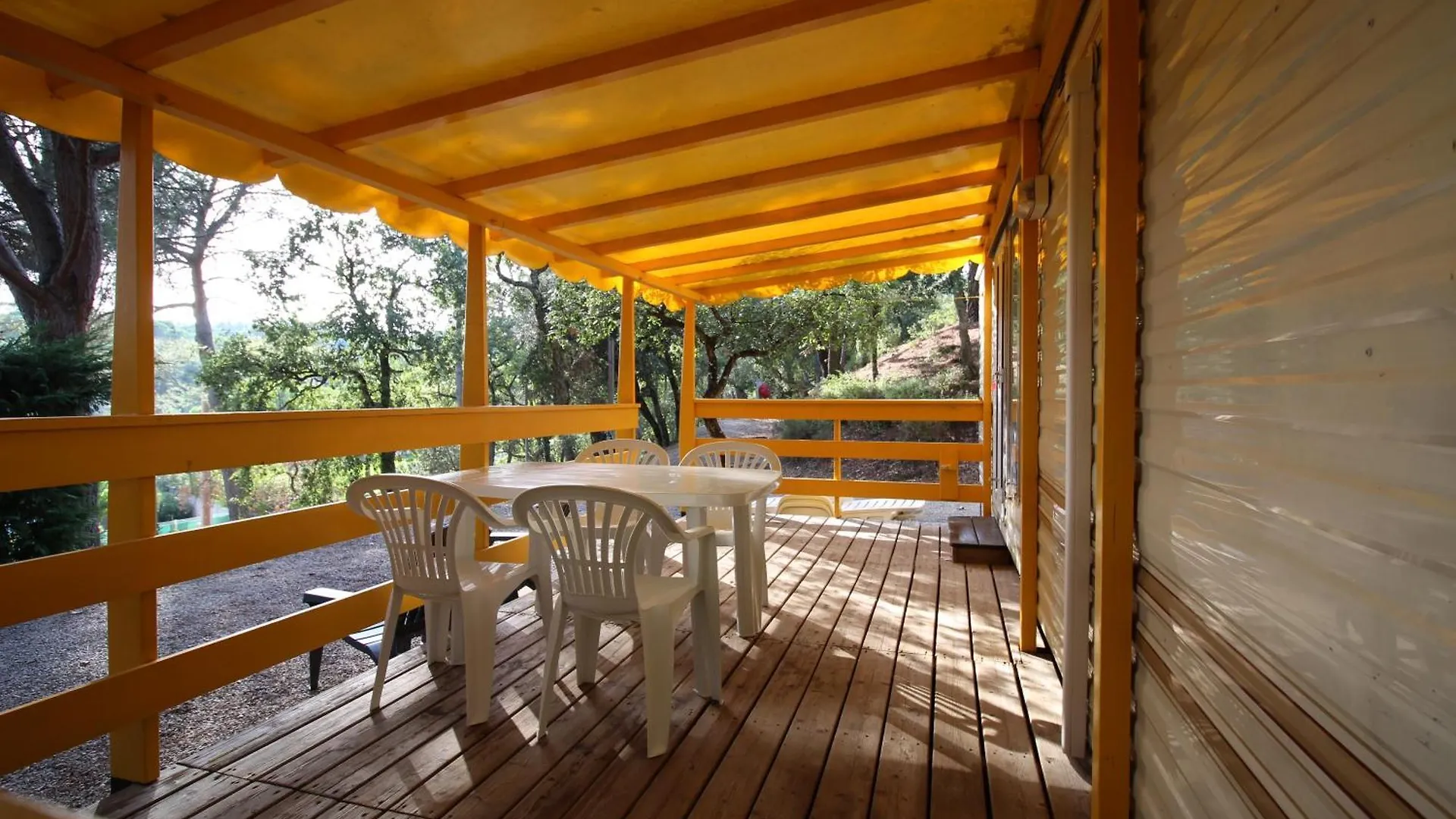 Harbers Zonvakanties Chalets Met Airco Camping Lei Suves Roquebrune Sur Argens  로크부른수르알젠스
