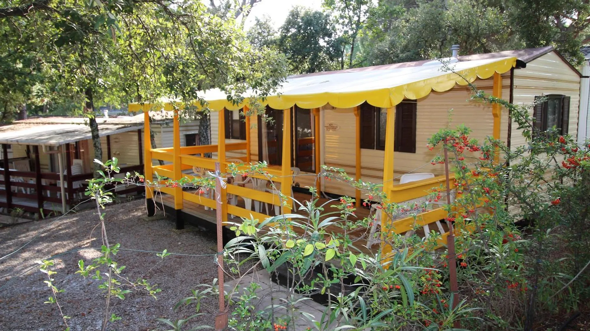 Harbers Zonvakanties Chalets Met Airco Camping Lei Suves Roquebrune Sur Argens